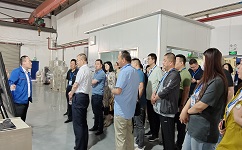 石家庄市科技局领导考察合乐hl8参观制造车间